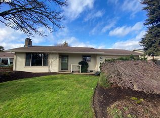 988 Rainbow Dr, Springfield, OR 97477