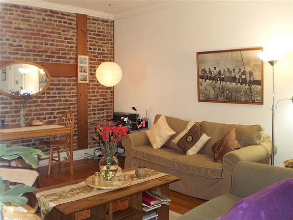 5th image of 4 Dartmouth St APT 11