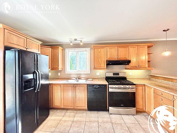 3rd image of 1685 Sagebrush Ct