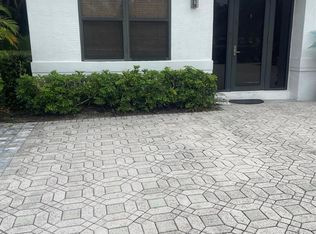 8691 Man O War Rd, Palm Beach Gardens, FL 33418