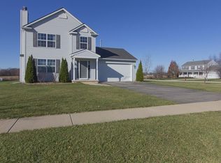 1507 Prairie Wind Dr, Sandwich, IL 60548