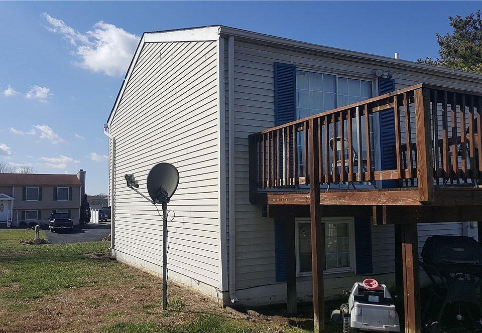 2nd image of 307 Wren Rd