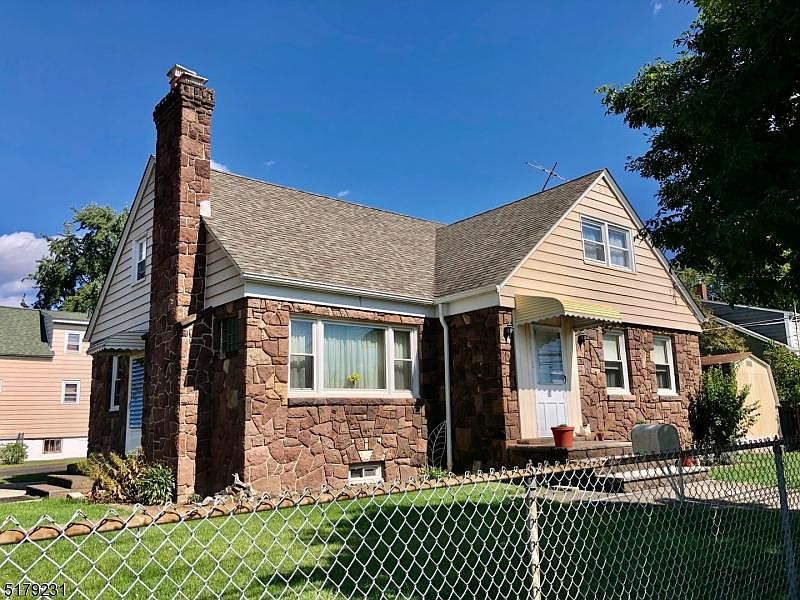 1st image of 58 La Salle Ave