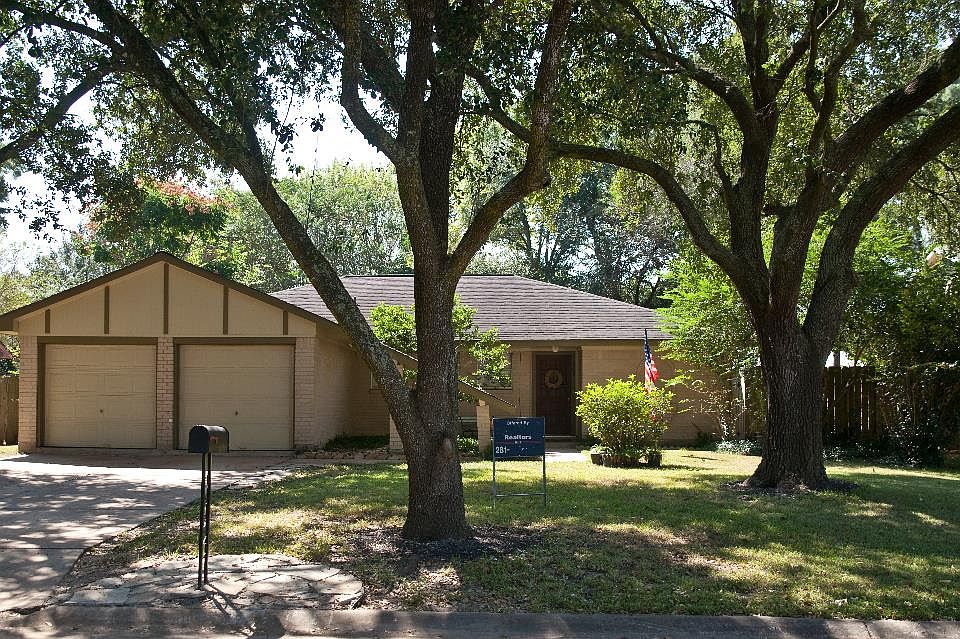 1st image of 303 Coburn St