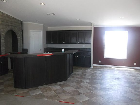 4th image of 3750 N Planet Ave