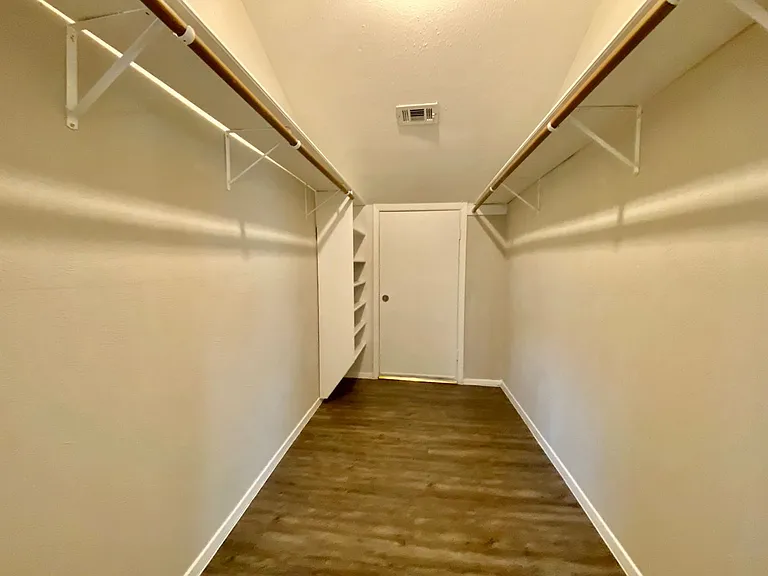 7219 Scenic Brook Dr — Photo 27