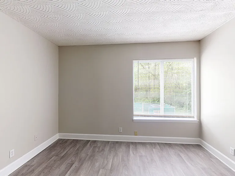 Northfield Manor Apartments — Photo 20