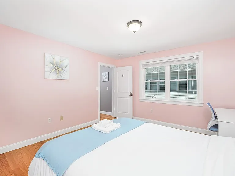 89 Overland Rd #2 — Photo 10