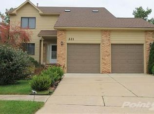 221 Nura Ct, Ypsilanti, MI 48197