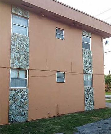 5th image of 937 NE 5th Ave