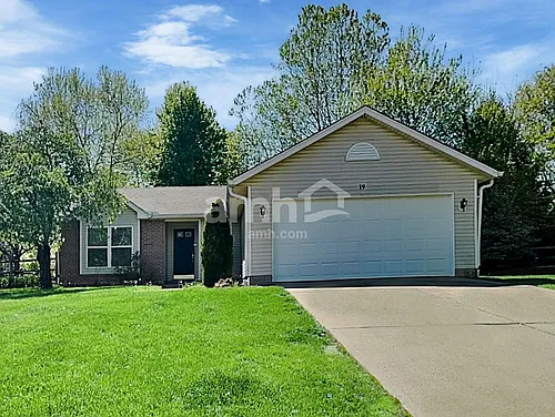19 Pond Ln Photo 1