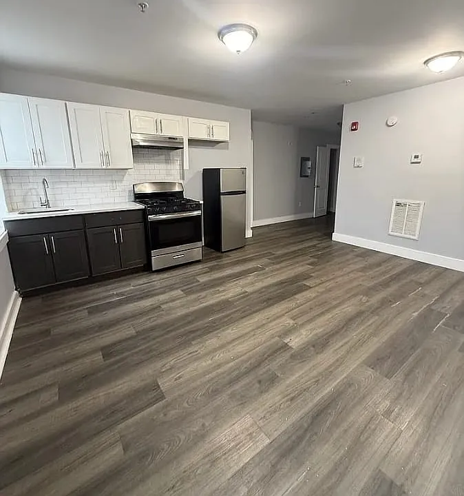 175 Munn Ave #301