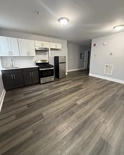 175 Munn Ave Photo 1