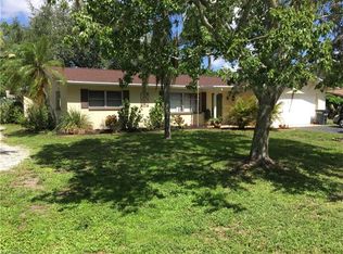 8943 Crest Ln, Fort Myers, FL 33907