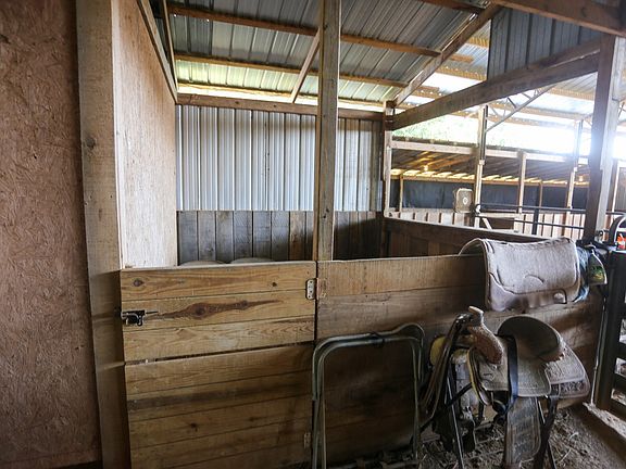 5th image of 2800 Reed Town Rd