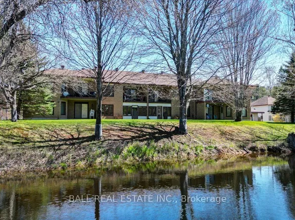 16 Alice St #202, Bancroft, ON K0L 1C0