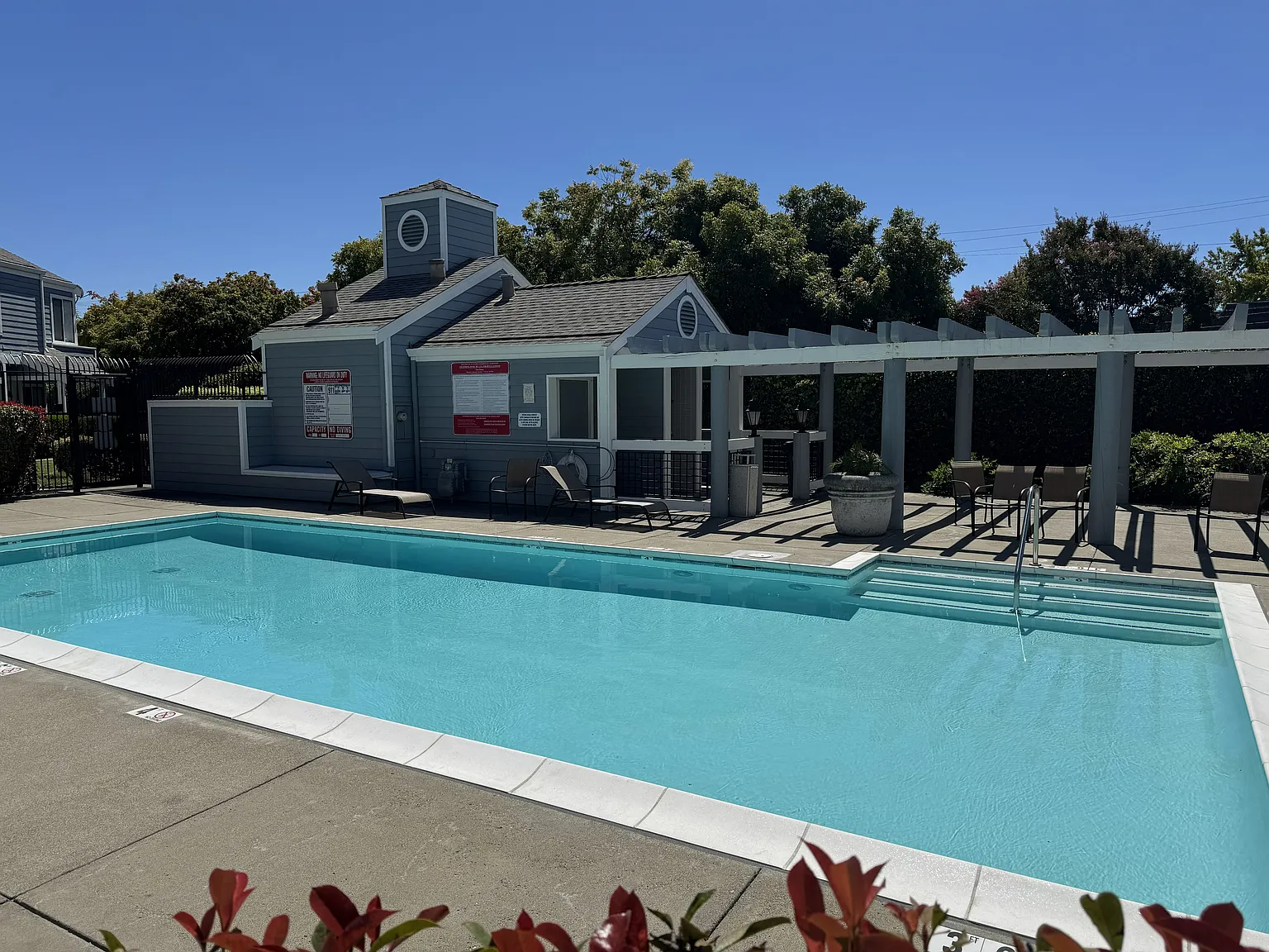 2 bed, 1525 sqft, $3,260 — Photo 3