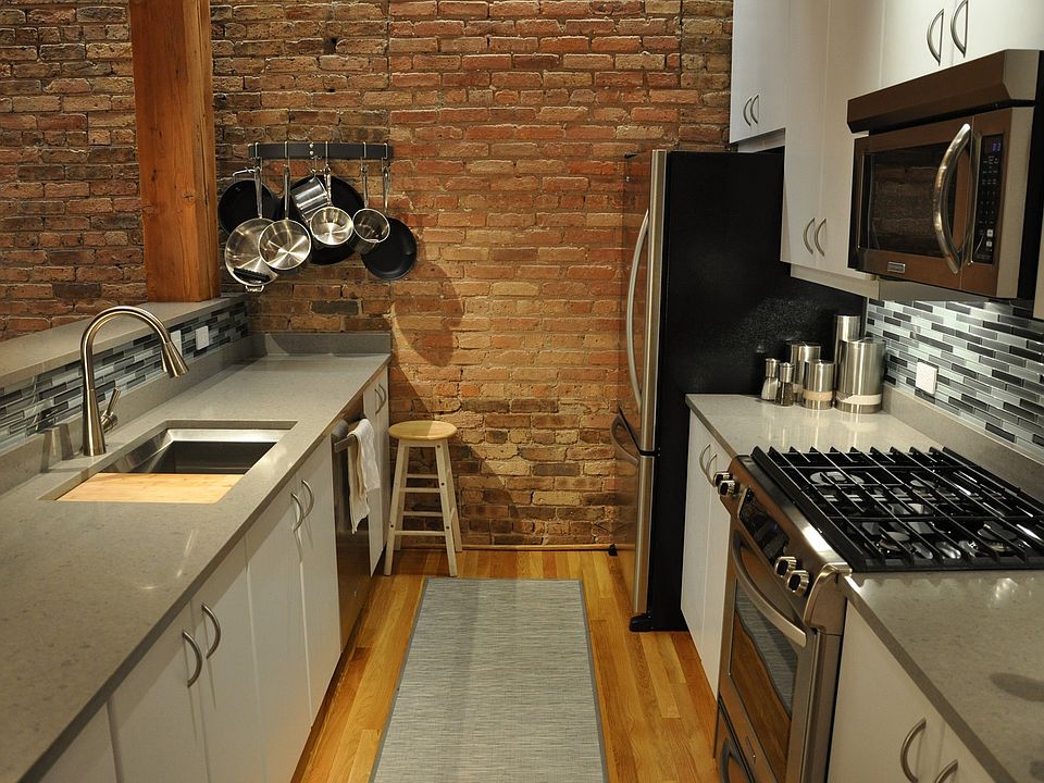 1st image of 420 W Grand Ave APT 5C