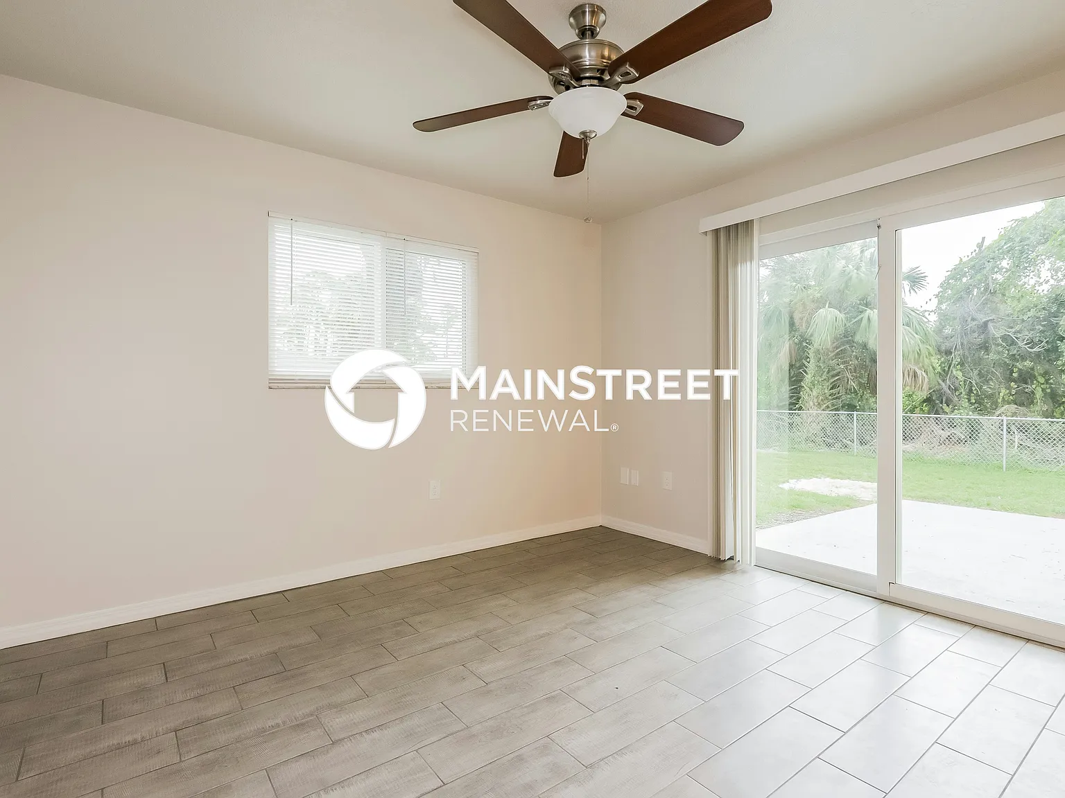 21200 Argyle Ave — Photo 4
