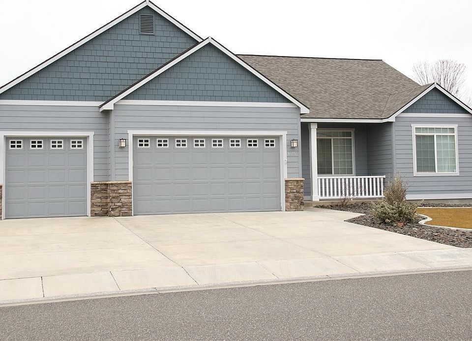 1st image of 9815 Norfolk Dr