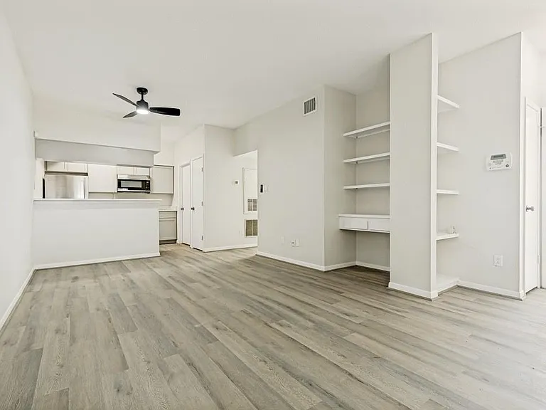 2626 Holly Hall St #605 — Photo 2