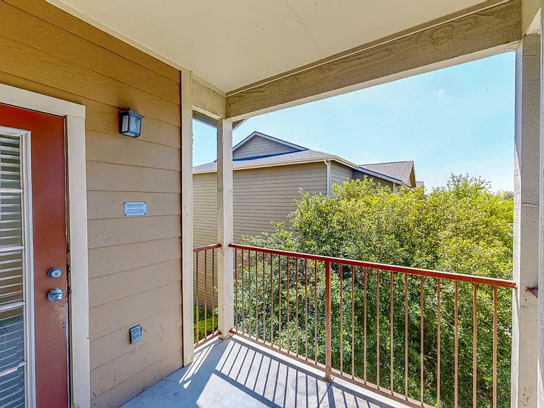 Brynwood Apartments — Photo 54