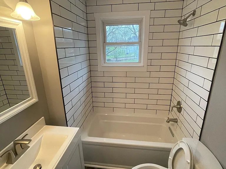 1113 Vine St — Photo 5