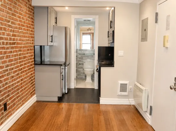 345 West 53rd Street image 1 of 9