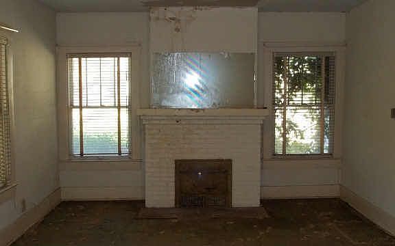 5th image of 130 N Montclair Ave