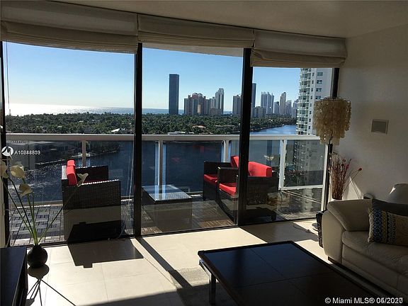 3rd image of 20515 E Country Club Dr APT 1446
