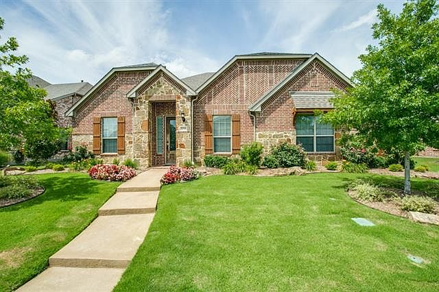 1st image of 1038 Everglades Dr