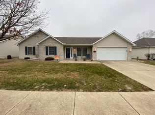 4740 N Beechwood Trl, Decatur, IL 62526