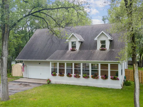 1601 73rd Ave N, Brooklyn Center, MN 55444