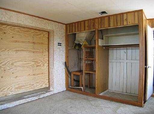 5th image of 4251 NE 13th Ave