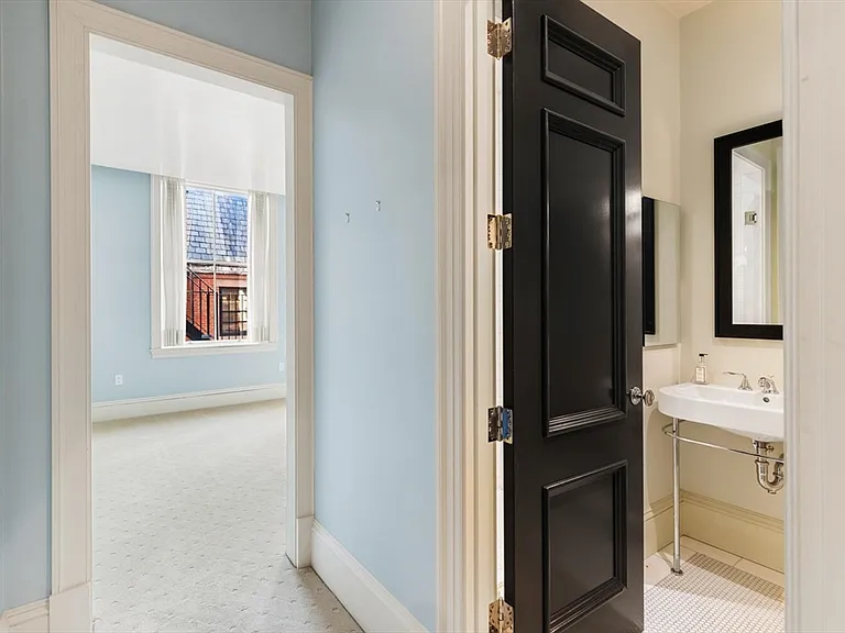 20 Beacon St #4 — Photo 18