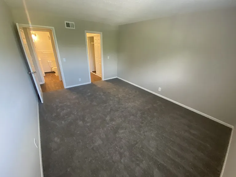 C102 Hickory Hill Ln #C102 — Photo 17