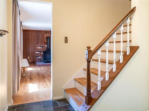 3rd image of 5988 Dashwood Dr