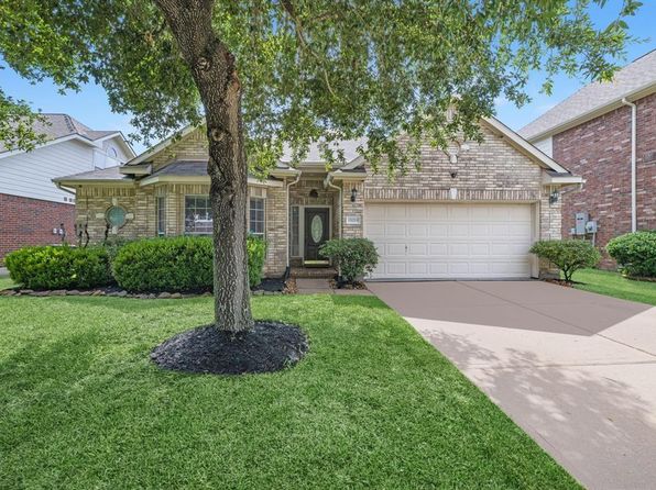 15215 Millers Run Ln