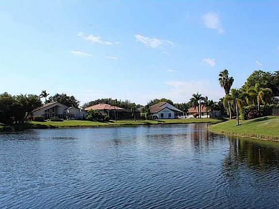 5th image of 6305 NW 58th Way