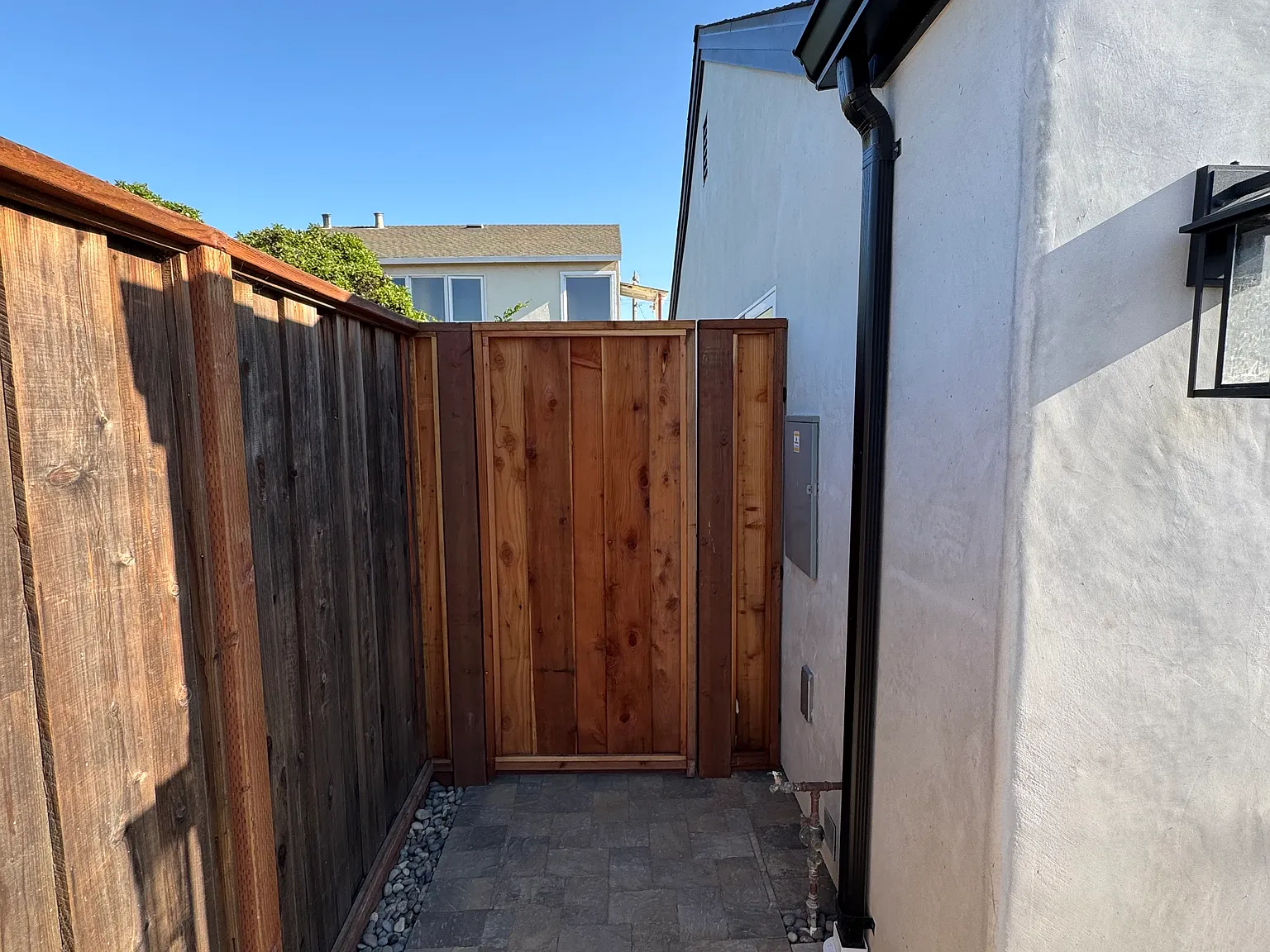 2 bed, 760 sqft, $3,000 — Photo 3