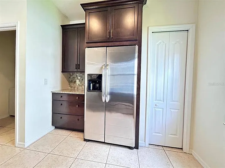 20719 Great Laurel Ave — Photo 9