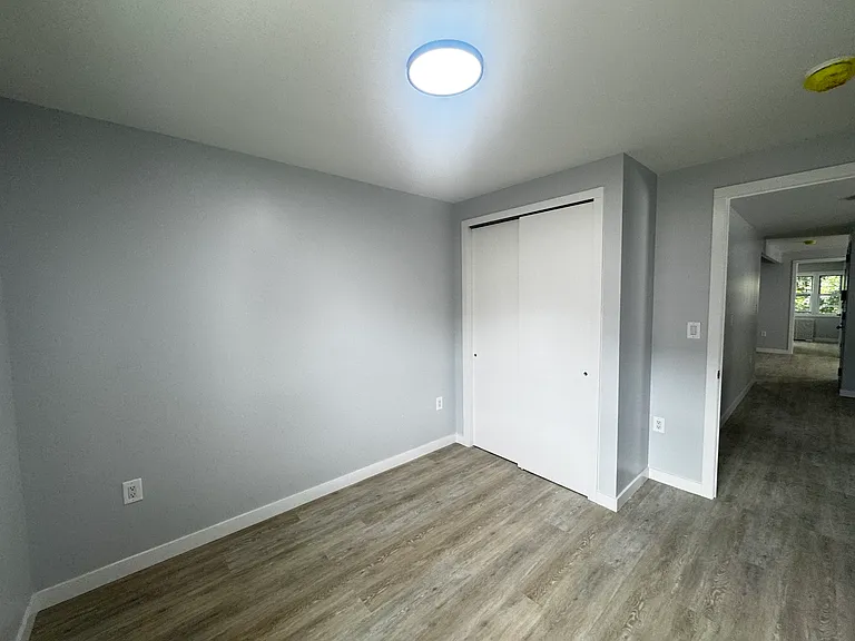 1605 W 8th St #2 — Photo 7