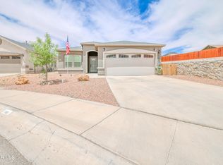 11093 Gem Valley Rd, Socorro, TX 79927