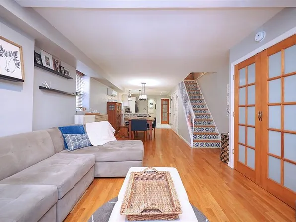 121 Bay 7 St, Brooklyn, NY 11228