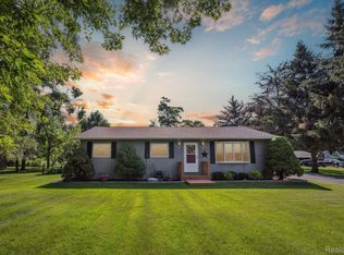 215 Cedar St, Brooklyn, MI