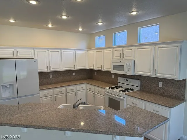 3203 Stratford Hall Ct — Photo 5