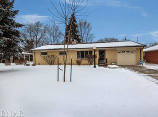 1908 Garling Dr, Bloomington, IL 61701