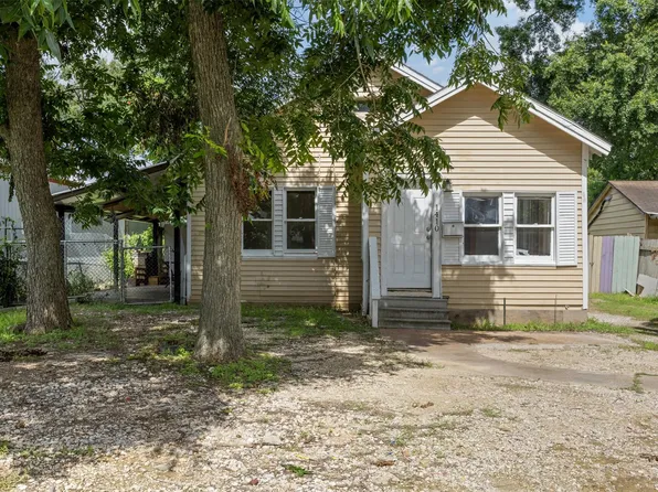 1410 8th St, Rosenberg, TX 77471