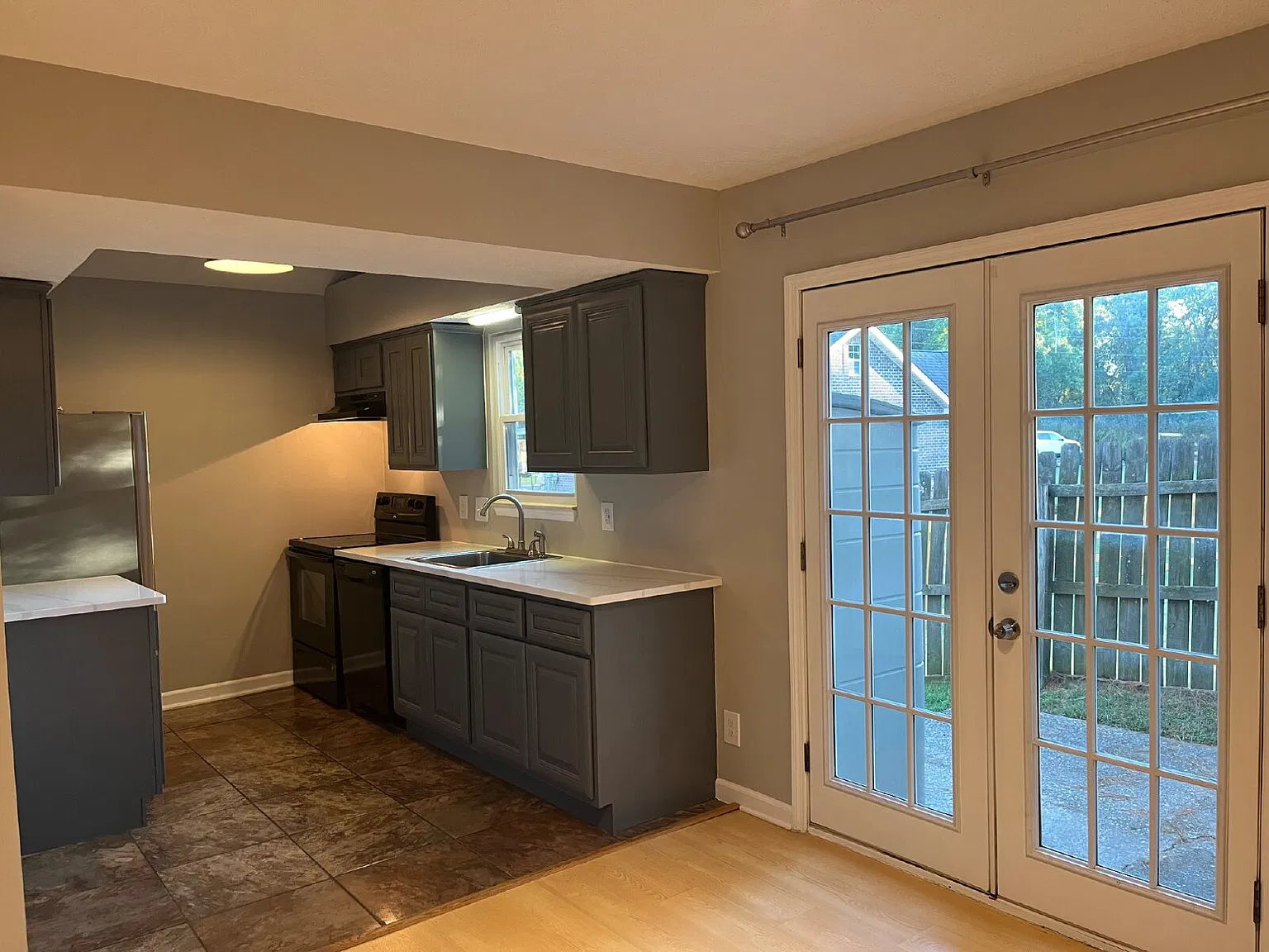 3 bed, 1.5 bath, 1036 sqft, $1,750 — Photo 4