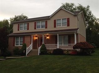 272 Apple Hill Dr, Delmont, PA